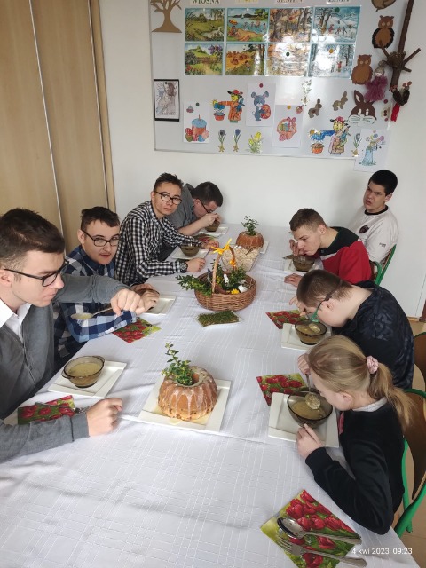 hdimgac7279a70de2365816594bd5bbd93a śniadanie wielkanocne
